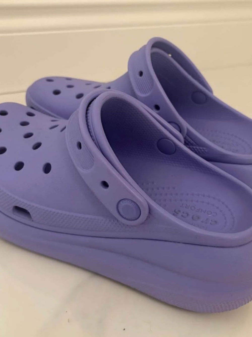 Crocs - Picture 1 of 3
